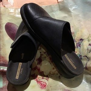 Clark’s Collection Soft Cushion, 9.5 Wide, Velcro